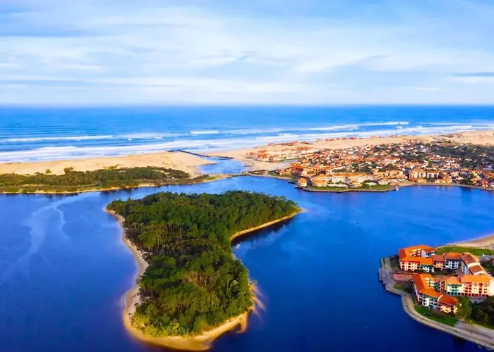 T2 4 Pers Avec Terrasse, Parking Et Piscine A Boucau - Fr-1-857-42 Lejlighed